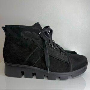 L’Amour Des Pieds Hallshire Black Leather Bootie Lace Up Women’s Size 9